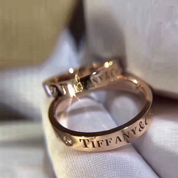 [수입배송기간2주소요]  T.  프리미엄 하이퀄리티 로맨틱 레터링 로고 반지